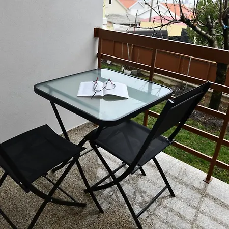 Apimonte House B Feriehus Bragança