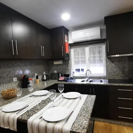 Дом отдыха Apimonte House B Браганса